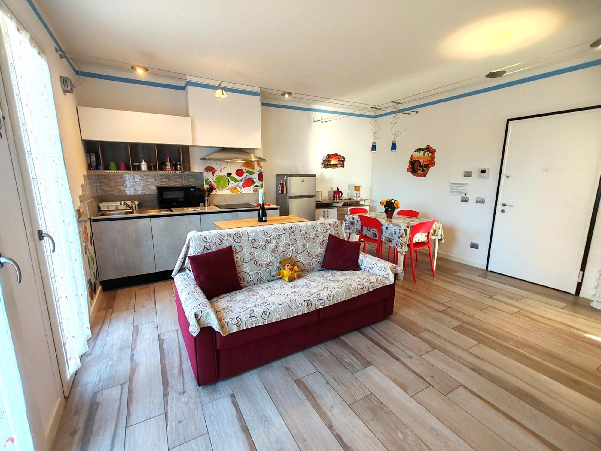 Butterfly Apt In Suna With Garage Verbania Zewnętrze zdjęcie