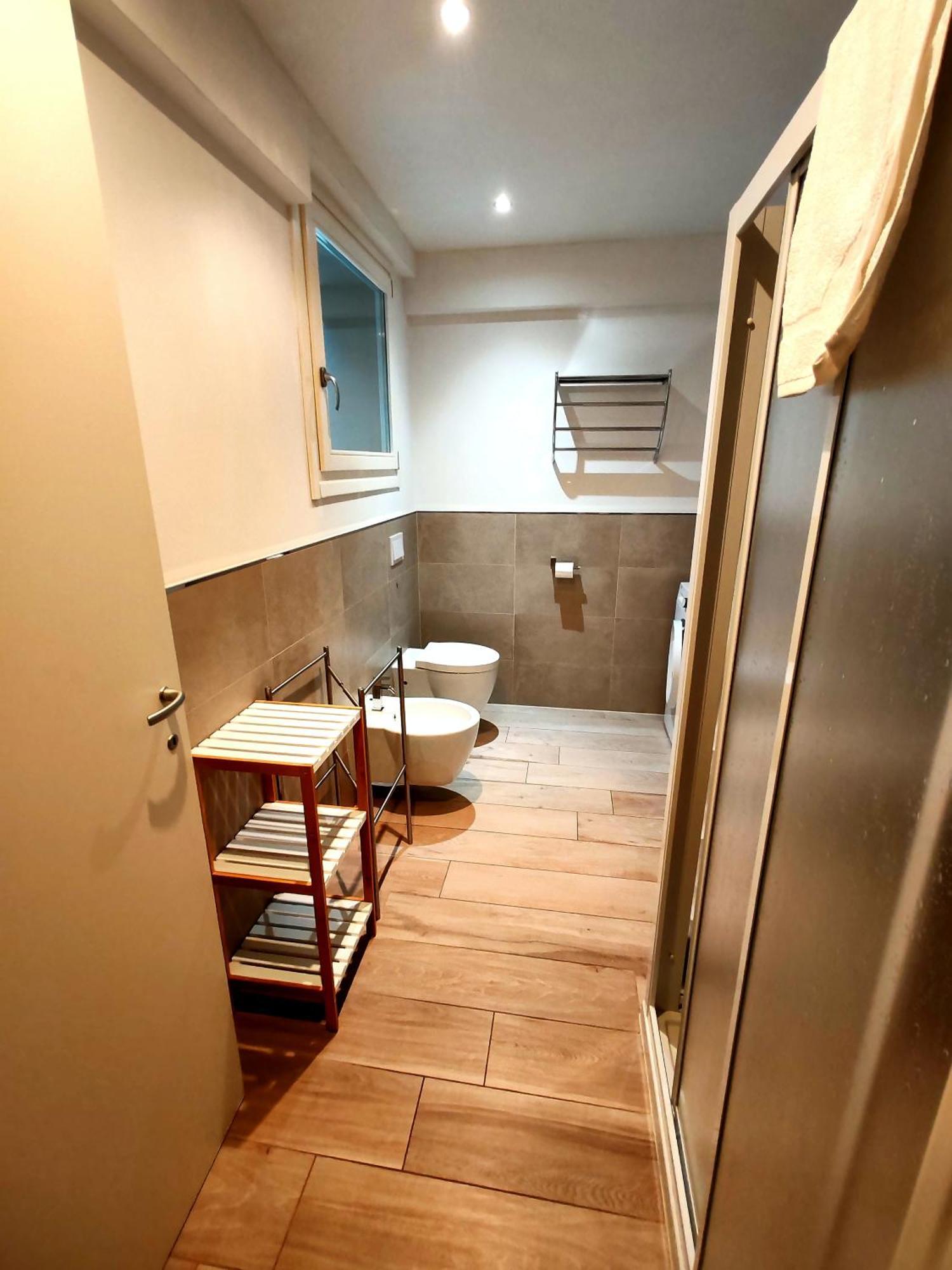 Butterfly Apt In Suna With Garage Verbania Zewnętrze zdjęcie