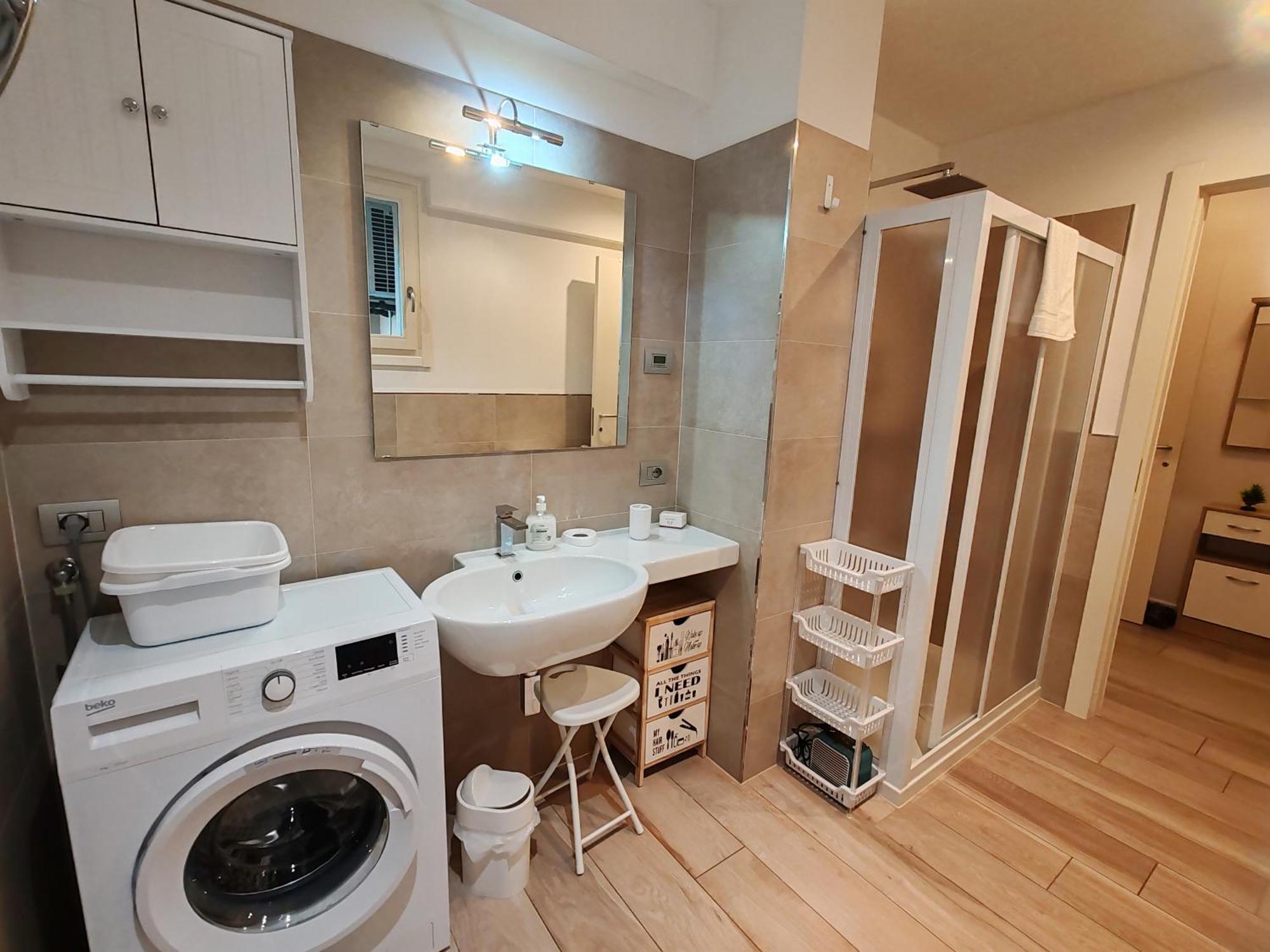 Butterfly Apt In Suna With Garage Verbania Zewnętrze zdjęcie