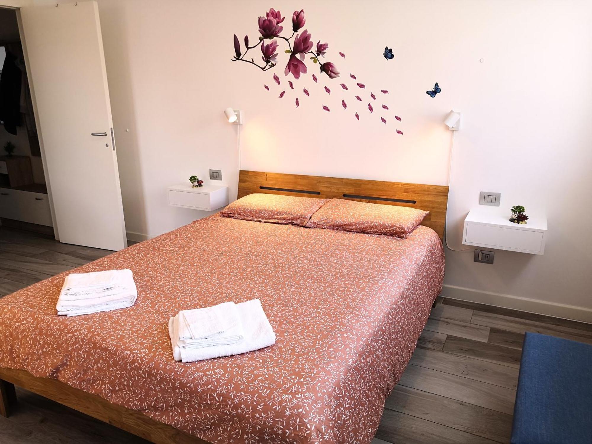 Butterfly Apt In Suna With Garage Verbania Zewnętrze zdjęcie