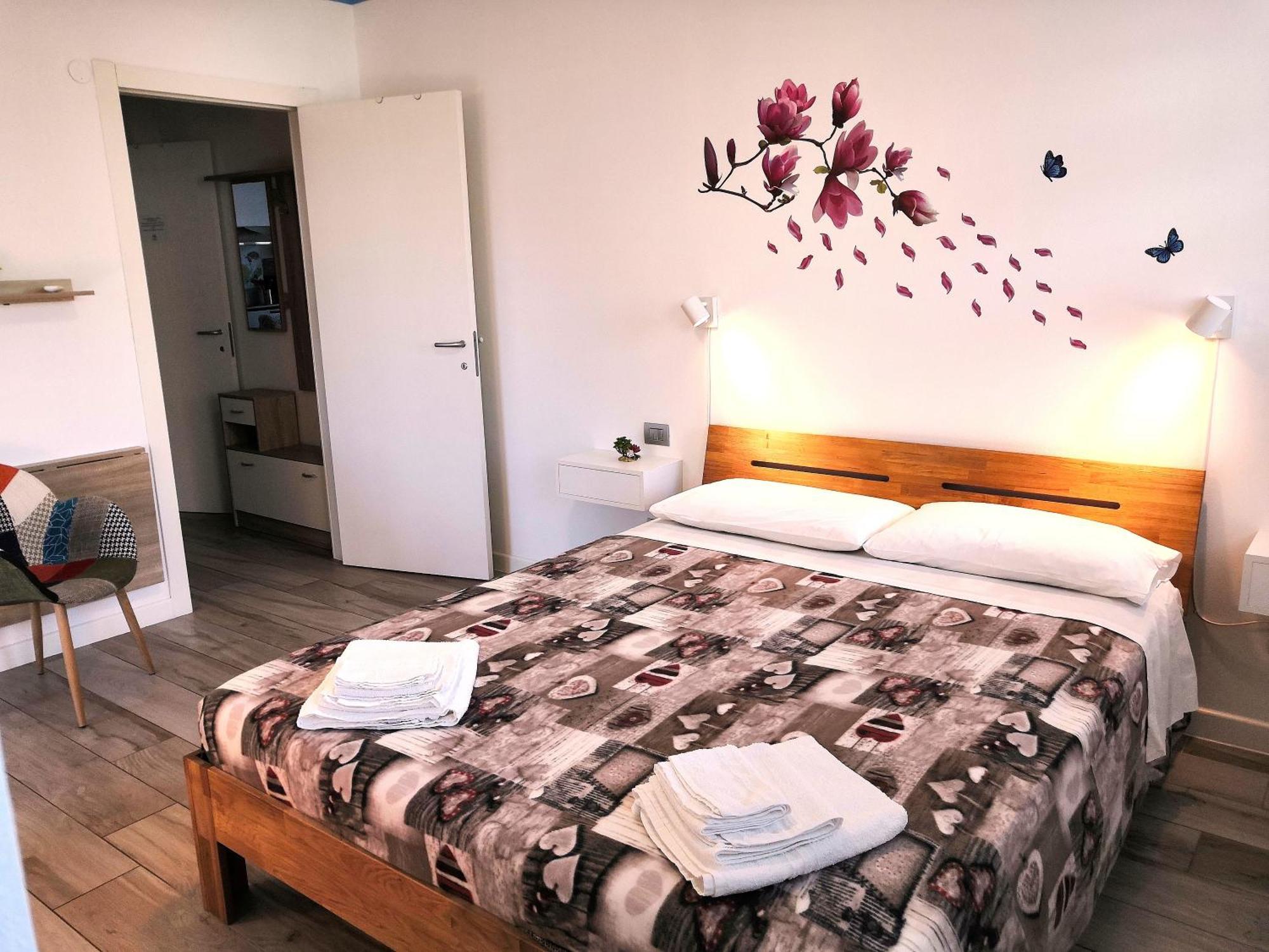 Butterfly Apt In Suna With Garage Verbania Zewnętrze zdjęcie